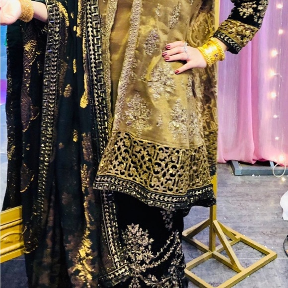 Original Maria B Wedding Collection - Picture 3 of 10